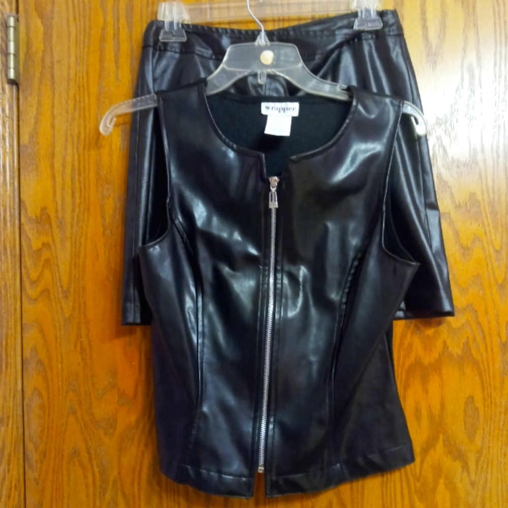 Junior faux leather Sz.lg nice for clubbing